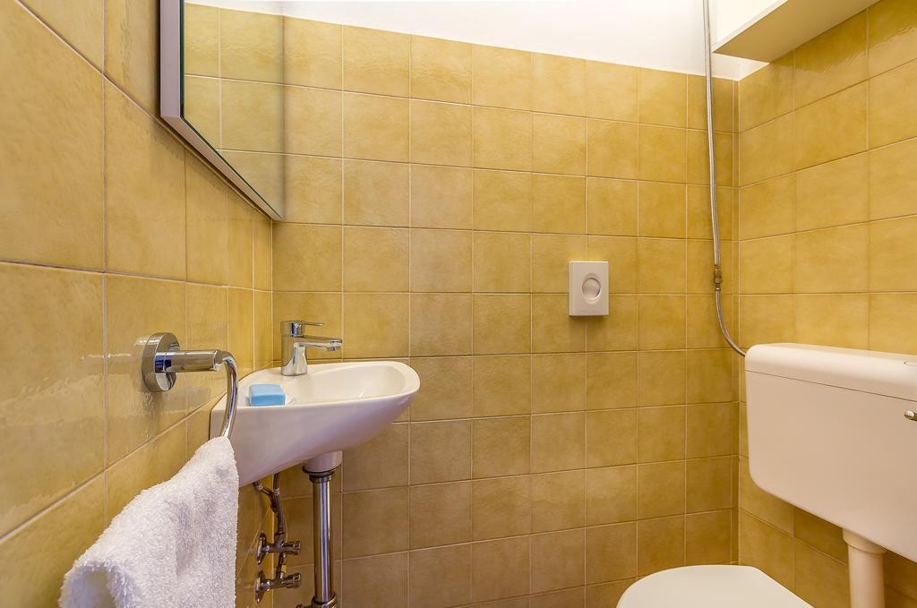 Apartment Miro Pula Pokoj fotografie